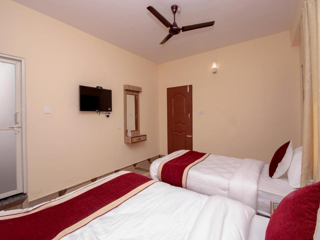 The Country Yard Hotel Pokhara Exterior foto