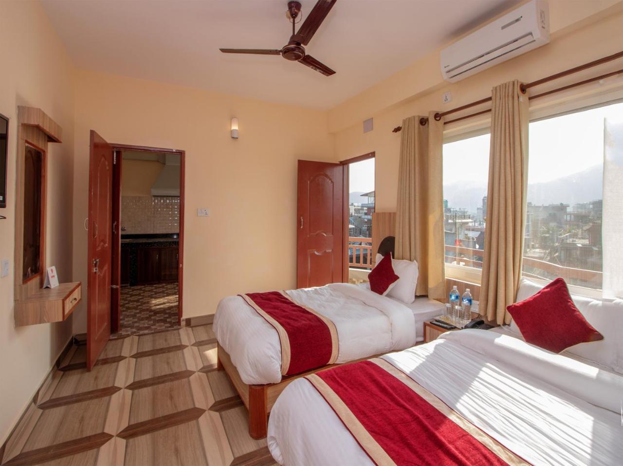 The Country Yard Hotel Pokhara Exterior foto