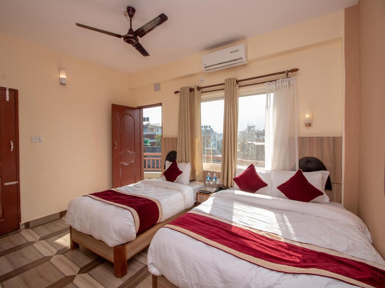 The Country Yard Hotel Pokhara Exterior foto